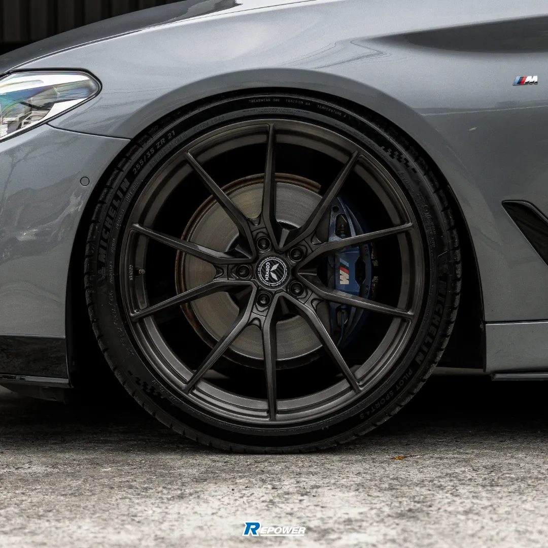 BMW G30 Front Close-up with CORVEN FORGED Wheels - Aggressive Front End Forged Wheels