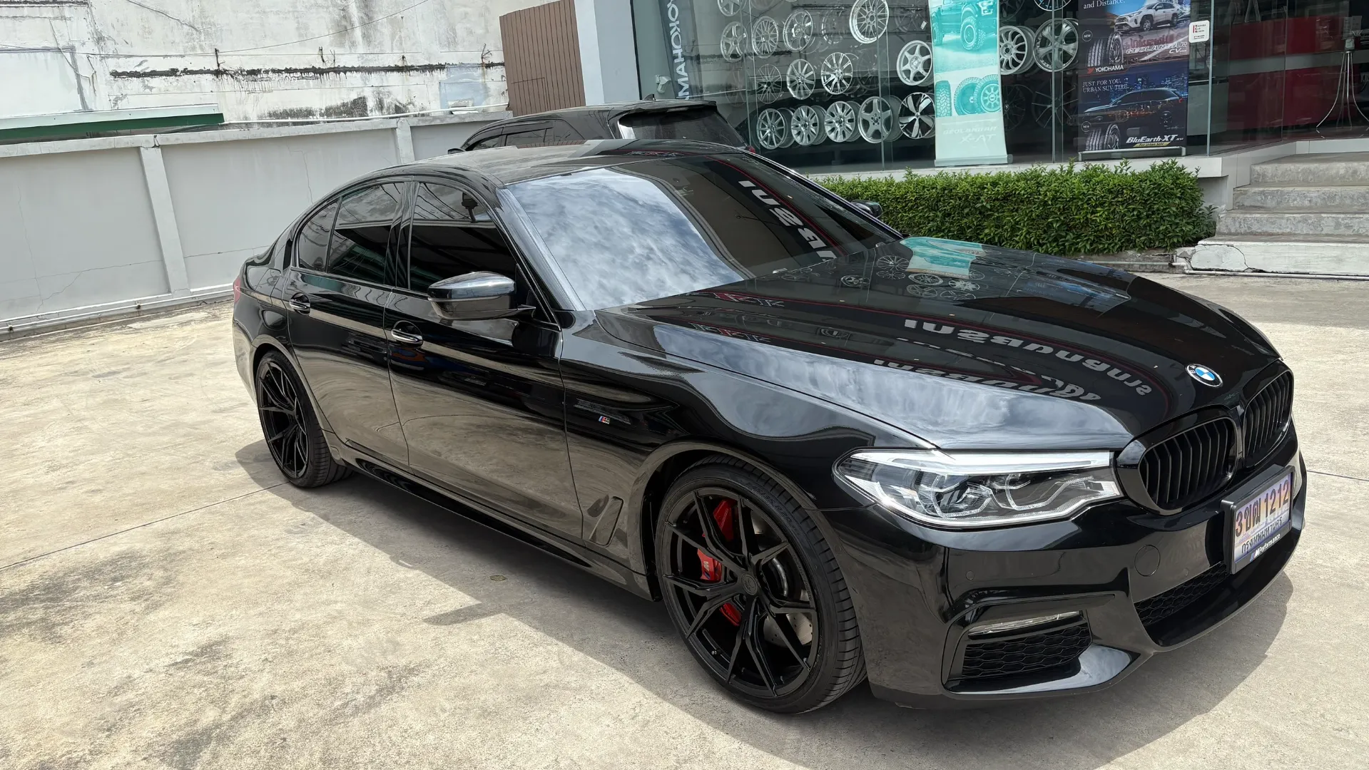 BMW G30 CORVEN FORGED Detail Shot - Close-up Excellence Forged Wheels