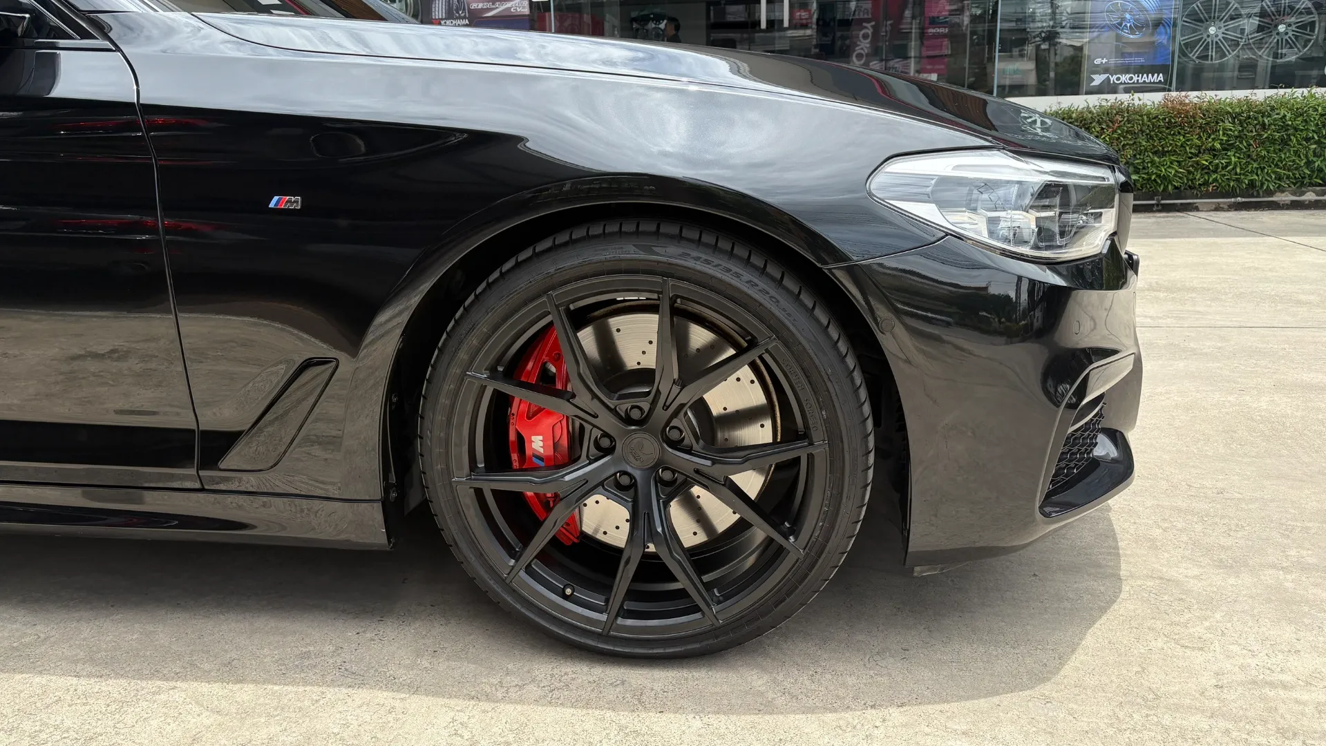 BMW G30 Side Profile with CORVEN FORGED Wheels - Side View Elegance Forged Wheels